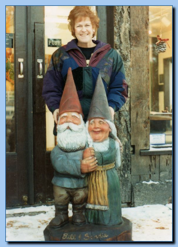 1-28 gnome couple